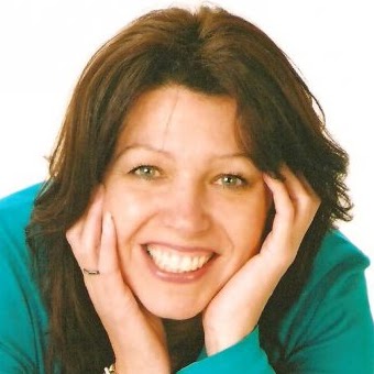 Maggie Hinton Photo 14