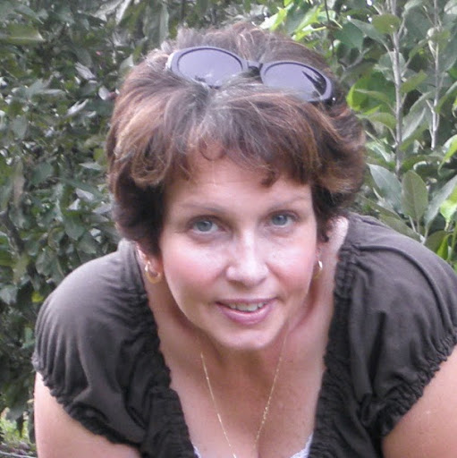 Michele Anderson Photo 28