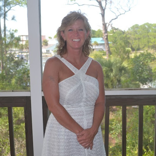 Yvonne May Photo 23