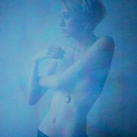 Julia Bryan Photo 32