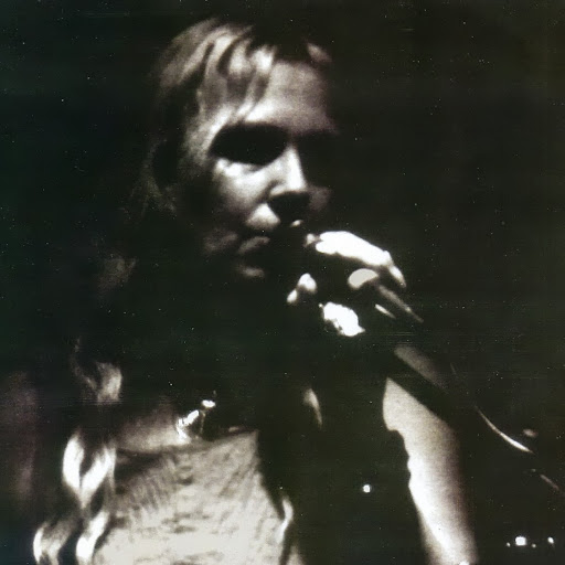 Sandy Leonard Photo 11