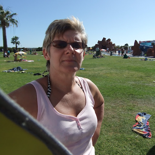 Carolyn Harrison Photo 13