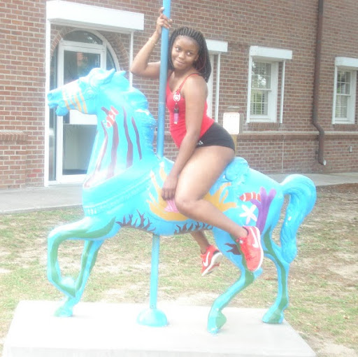 Latesha Robinson Photo 5