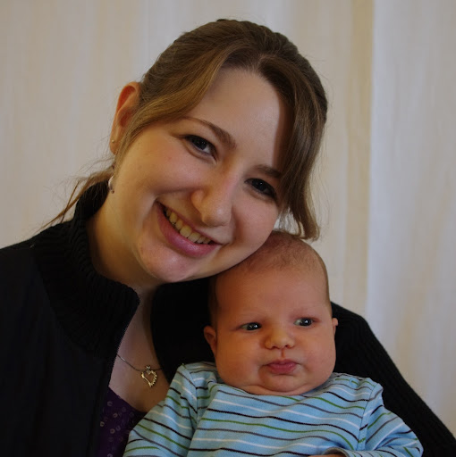 Julie Walter Photo 22