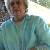Elizabeth Ewing Photo 25