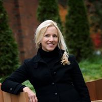 Lisa Wicker Photo 24