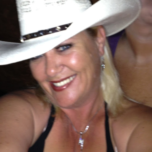 Connie Ward Photo 23
