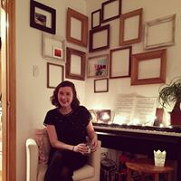 Emily Barrette Photo 3