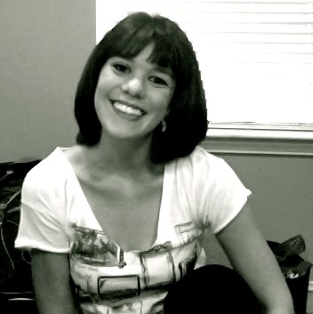 Lindsey Lowe Photo 6