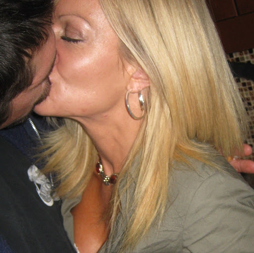 Lisa Steele Photo 30