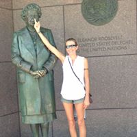 Jennifer Bertsch Photo 7