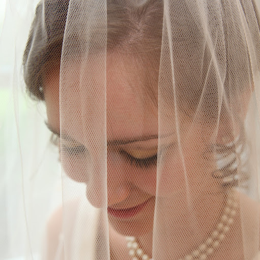Emily Martin Photo 28