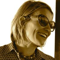 Michele Rolfe Photo 19
