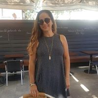 Nicole Medeiros Photo 12