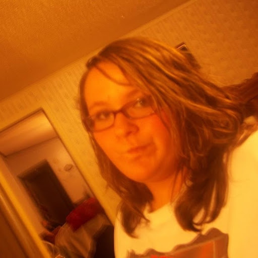 Amber Ward Photo 31