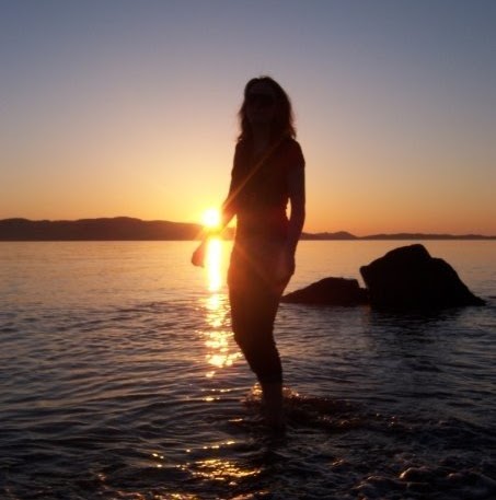 Maria Doherty Photo 27