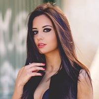 Deborah Carvalho Photo 8