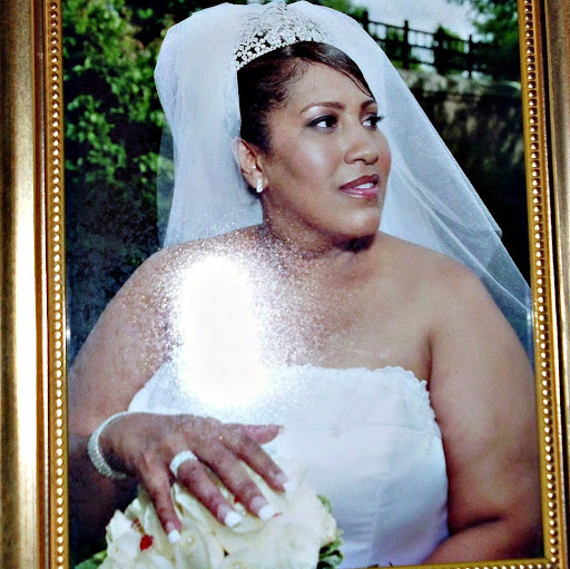 Lisa Kenner Photo 30