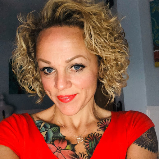 Christina Benton Photo 29