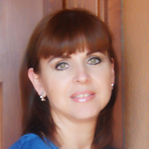 Reyna Gonzalez Photo 13