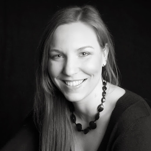 Rebecca Strang Photo 28