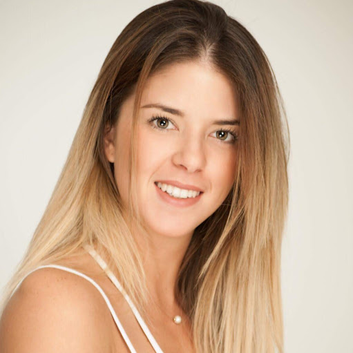 Alicia Lugo Photo 35