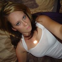 Kelly Luttrell Photo 24