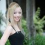 Julia Hutchins Photo 25