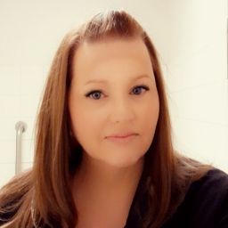Angela Lovell Photo 25