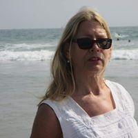 Julie Hargrove Photo 7