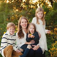 Stephanie Land Photo 25