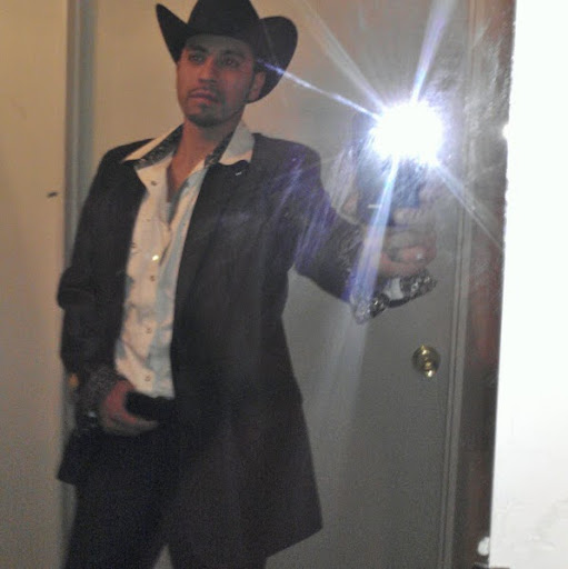 Alejandro Martinez Photo 32