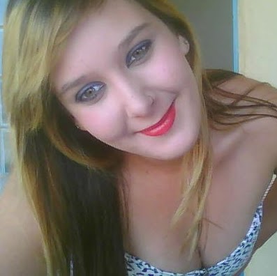 Julia Lobo Photo 23