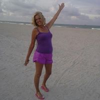 Connie Roberts Photo 8