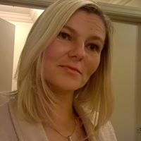 Vicki Halliday Photo 7