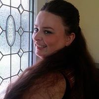Elizabeth Radley Photo 10