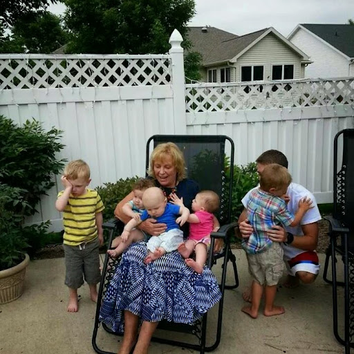 Joanne Fischer Photo 10