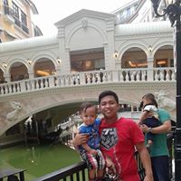 Raymond Lozano Photo 25