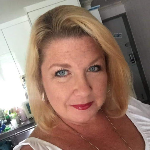 Angela Russell Photo 28