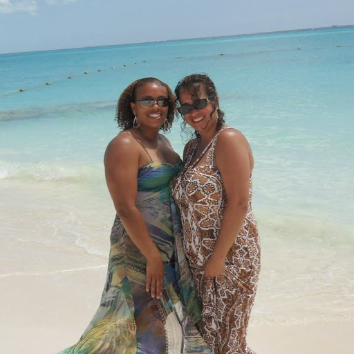 Vickie Holmes Photo 25