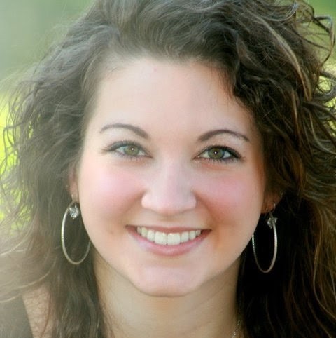 Rachel Schultz Photo 34