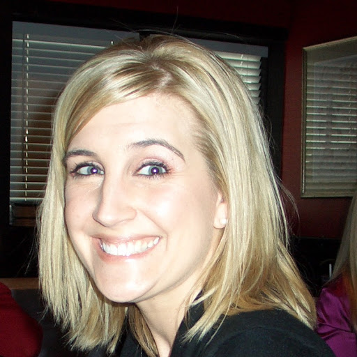 Sarah Wheaton Photo 28