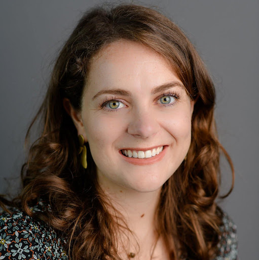 Elizabeth Winters Photo 46