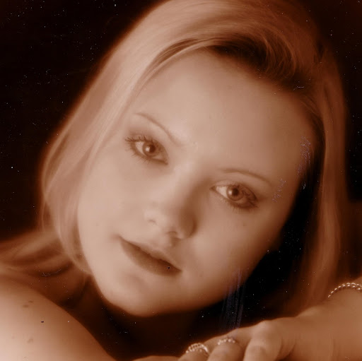 Laura Day Photo 21