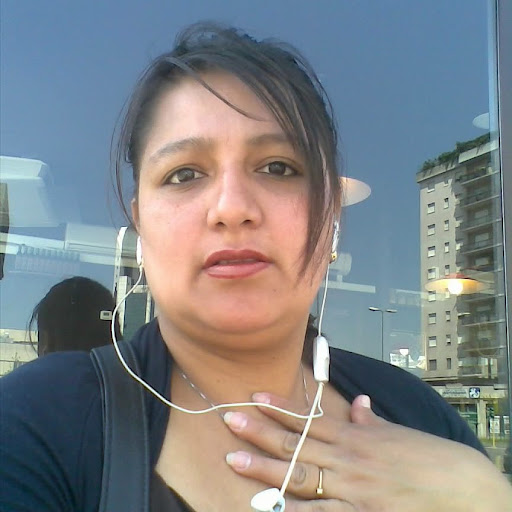 Lucia Dominguez Photo 13