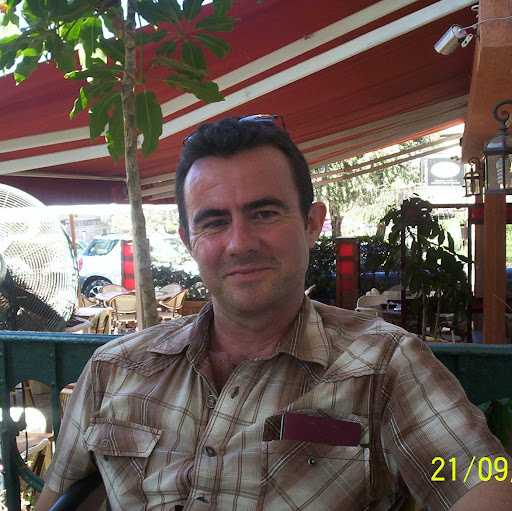 Robert Stapleton Photo 43