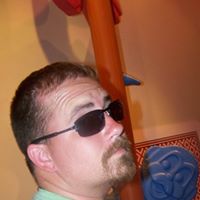 Gavin Robinson Photo 22