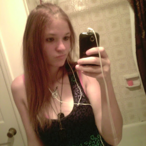 Samantha Cline Photo 16