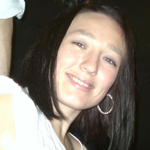Julie Lawlor Photo 17