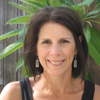 Michele Long Photo 13